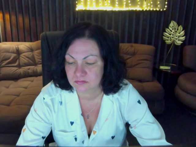 IrissMoon live cam on BongaCams