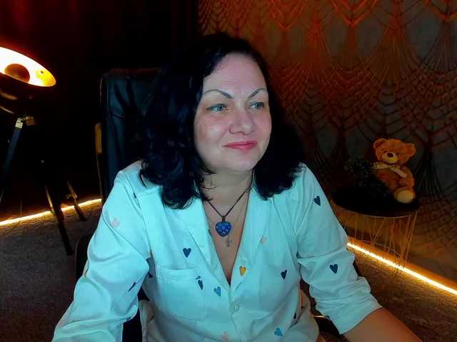 IrissMoon live cam on BongaCams