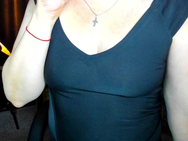 IrissMoon live cam on BongaCams