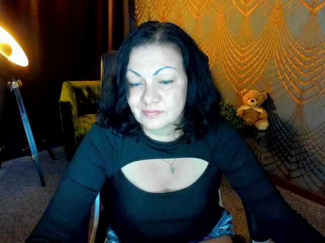 IrissMoon live cam on BongaCams