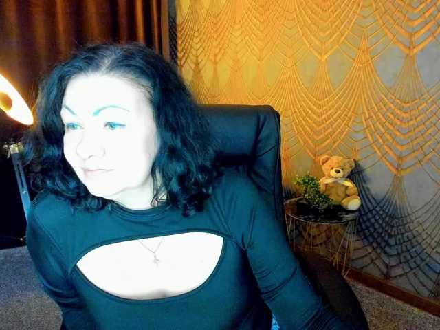 IrissMoon live cam on BongaCams
