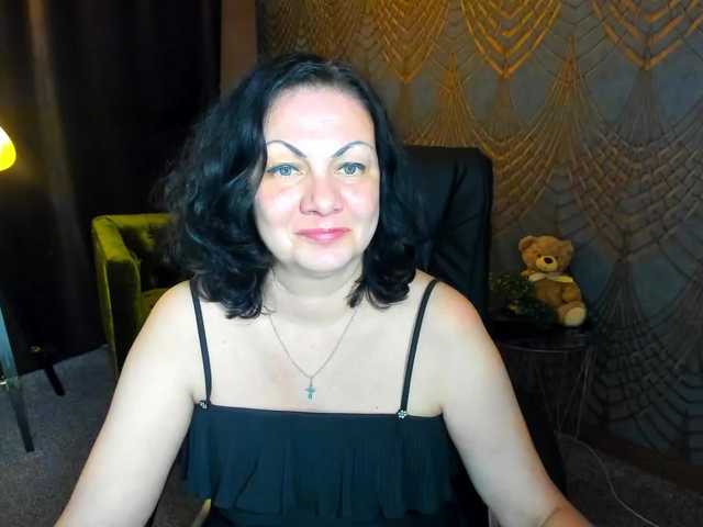 IrissMoon live webcam show