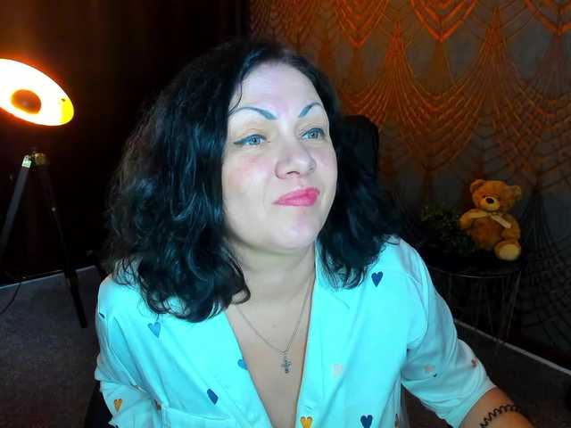 IrissMoon live cam on BongaCams
