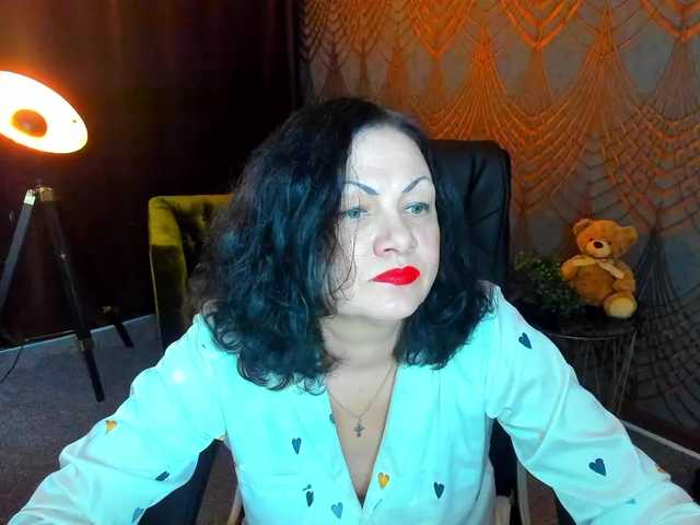 IrissMoon live cam on BongaCams