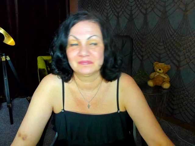 IrissMoon live cam on BongaCams
