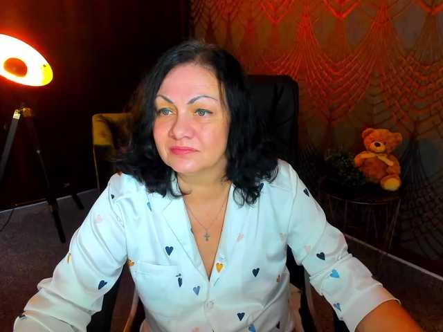 IrissMoon live cam