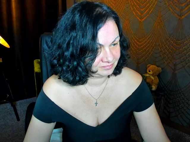 IrissMoon live cam on BongaCams