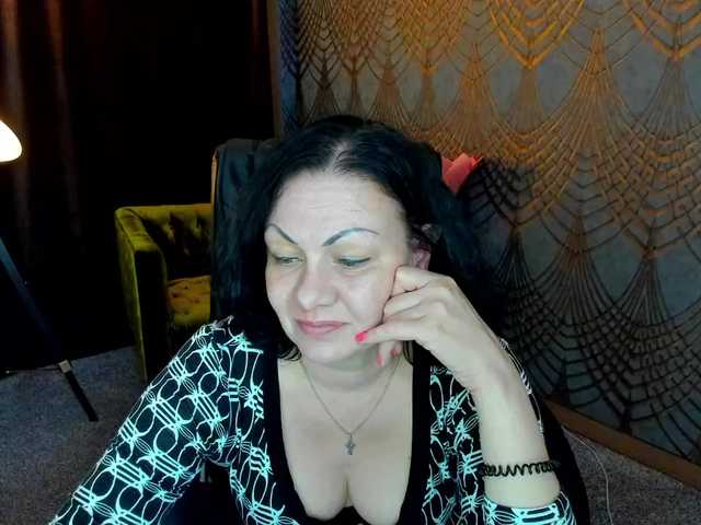 IrissMoon live cam on BongaCams