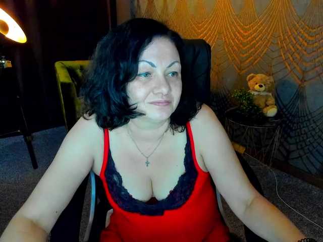 IrissMoon live webcam show