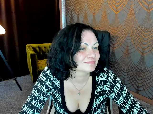 IrissMoon live cam on BongaCams