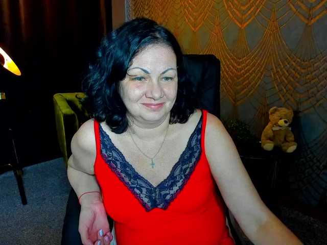 IrissMoon live cam on BongaCams