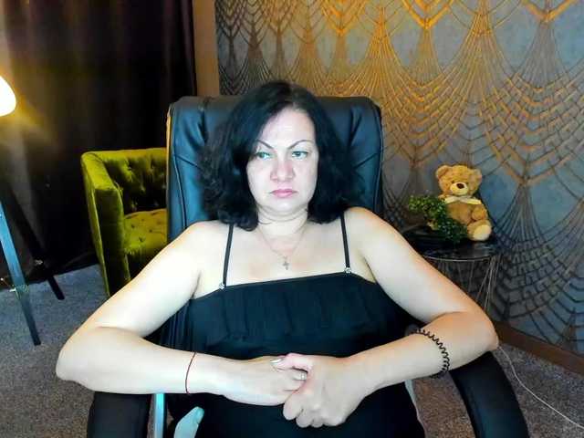 IrissMoon live webcam show