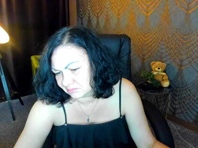 IrissMoon live cam on BongaCams