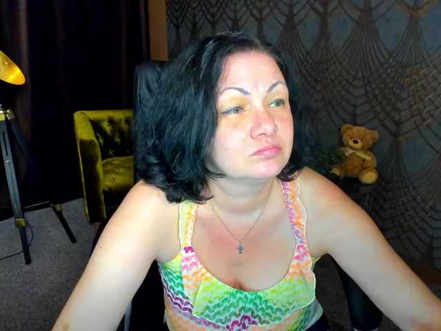 IrissMoon live cam