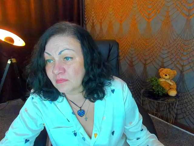 IrissMoon live cam