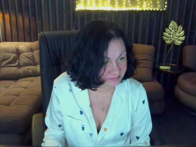 IrissMoon live cam on BongaCams