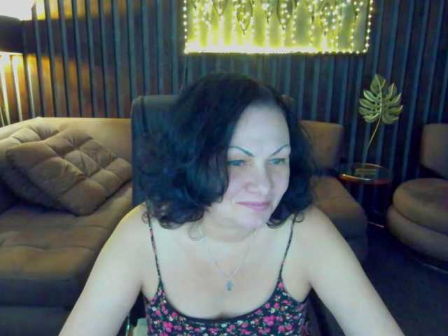 IrissMoon live cam on BongaCams