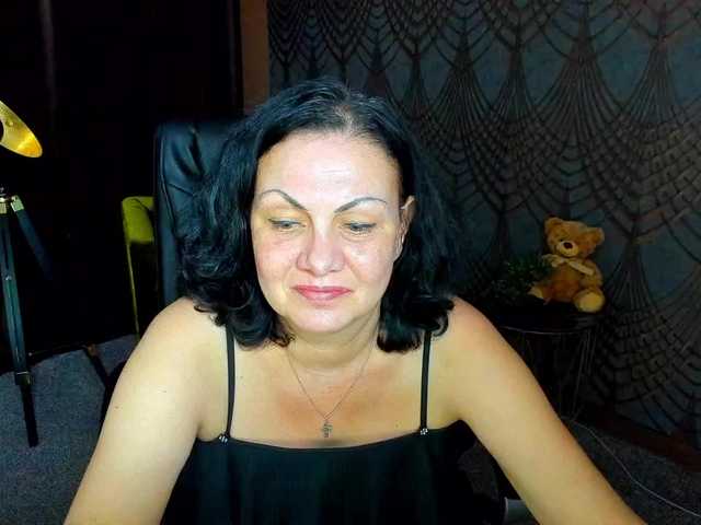 IrissMoon live cam on BongaCams