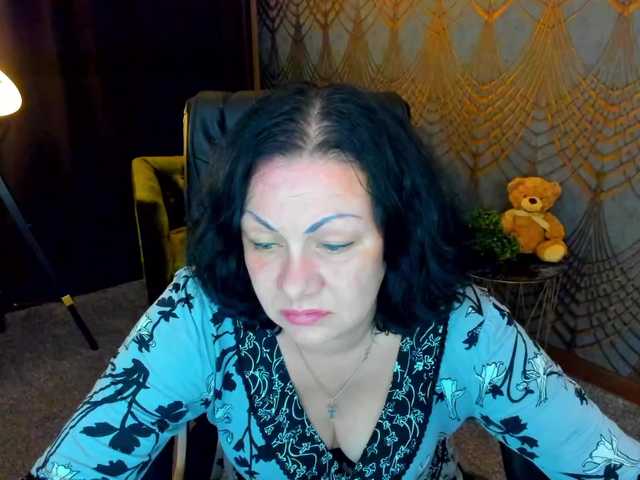 IrissMoon live cam on BongaCams
