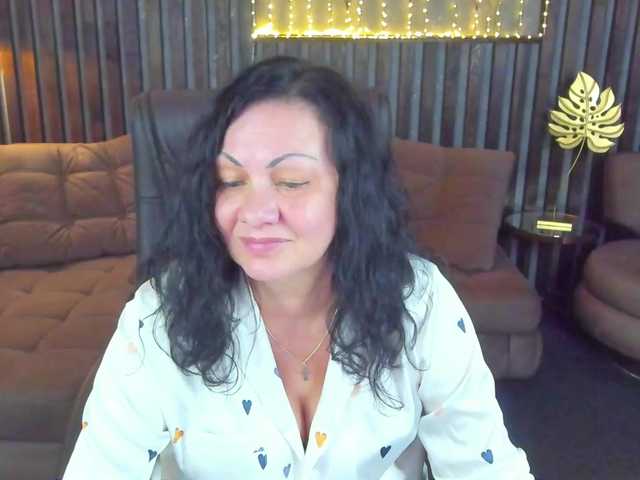 IrissMoon live cam on BongaCams