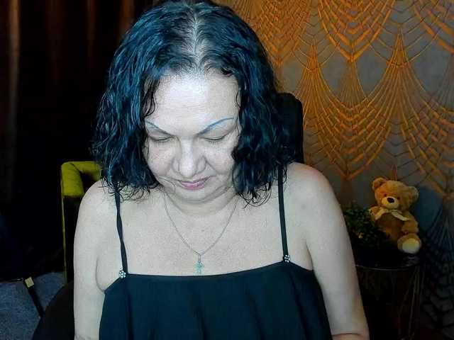 IrissMoon live cam on BongaCams