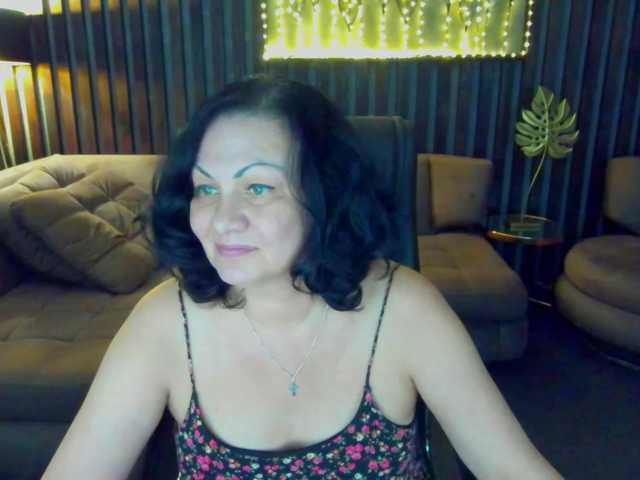 IrissMoon live cam on BongaCams