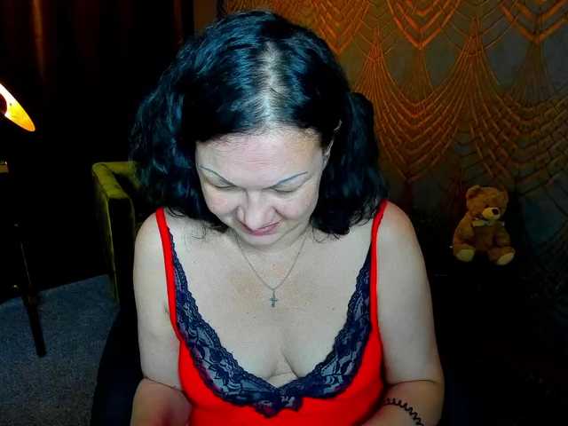 IrissMoon live cam on BongaCams