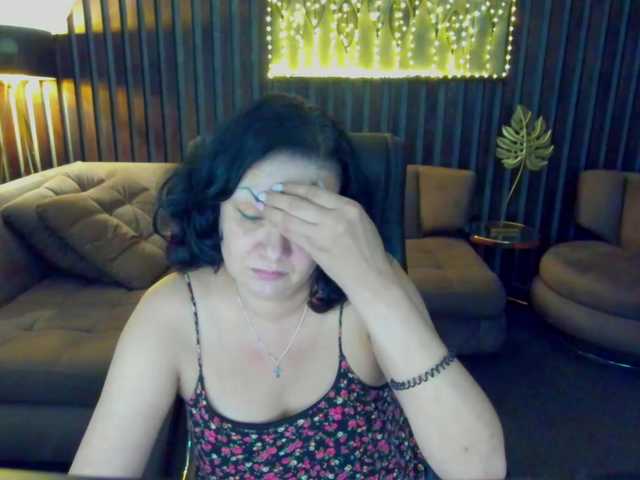 IrissMoon live cam on BongaCams