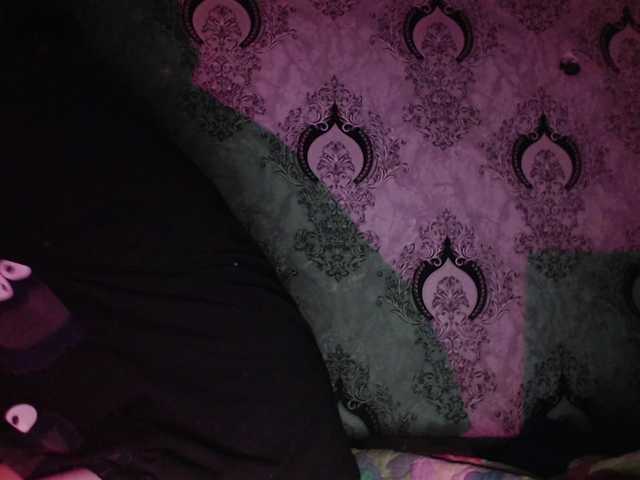 Rozvelt's BongaCams show and profile