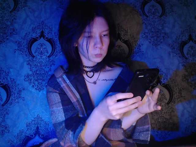 Rozvelt's BongaCams show and profile