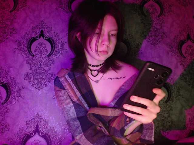 Rozvelt's BongaCams show and profile