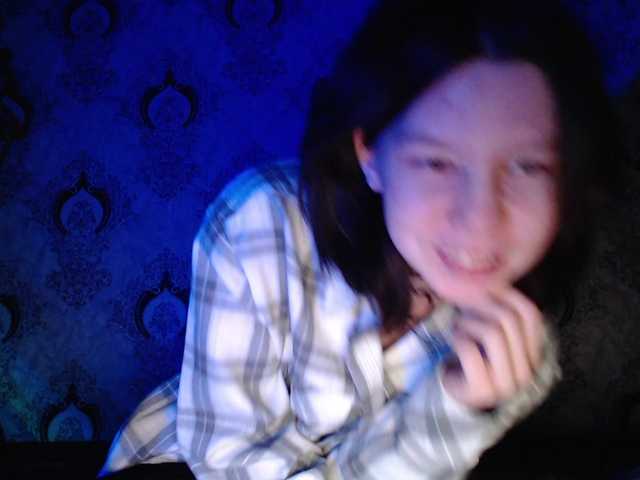 Rozvelt's BongaCams show and profile