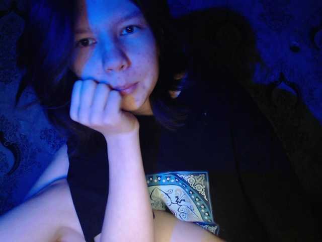 Rozvelt's BongaCams show and profile