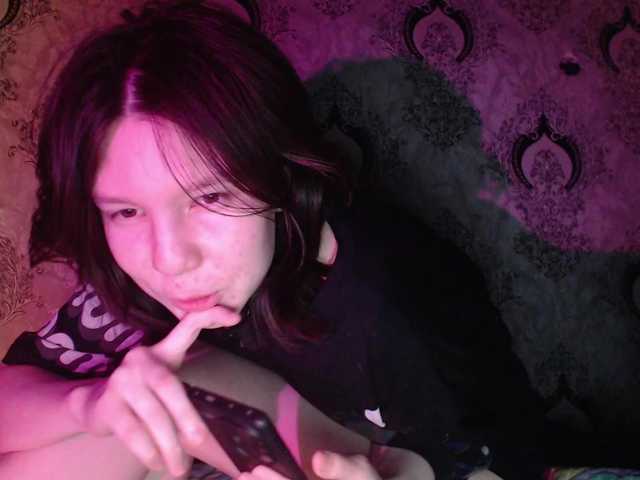 Rozvelt's BongaCams show and profile