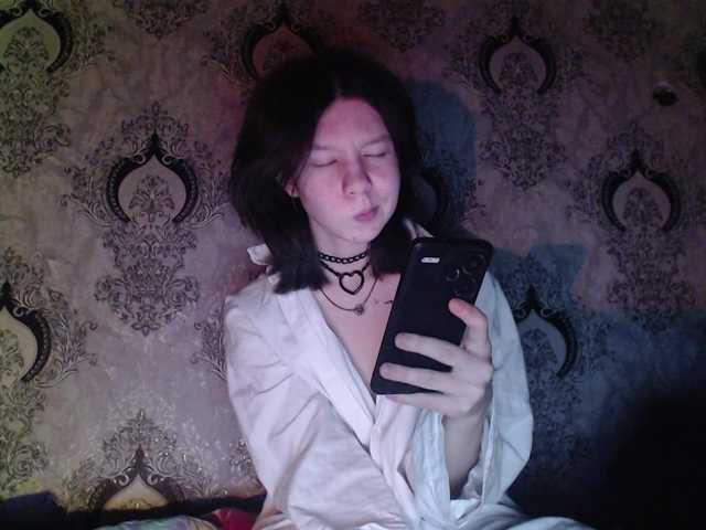 Rozvelt's BongaCams show and profile