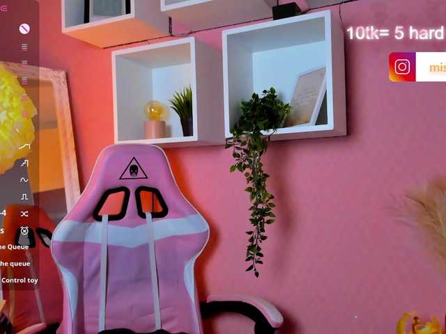 MissDilara live cam on BongaCams