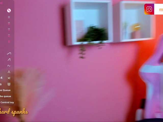 MissDilara live webcam show