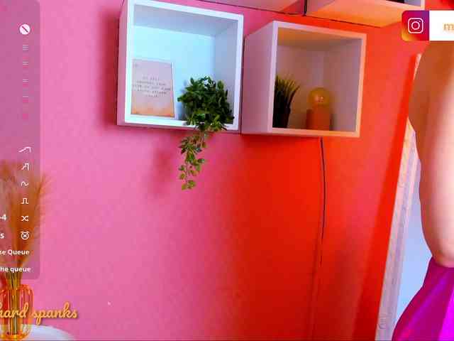 MissDilara webcam