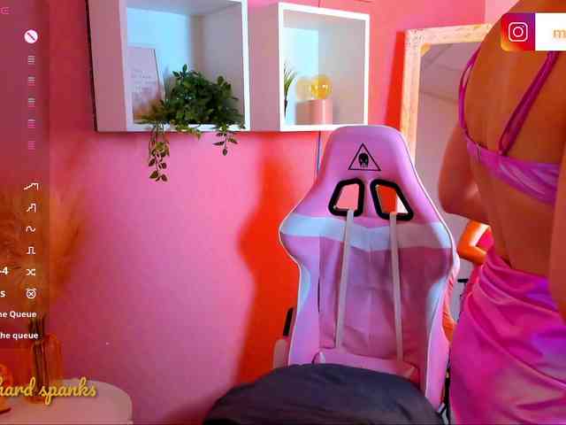 MissDilara webcam