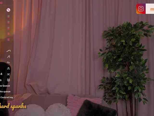 MissDilara webcam