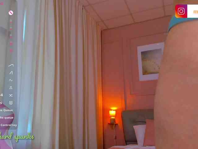 MissDilara webcam