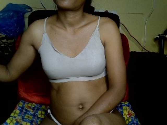 Happyi live cam on BongaCams