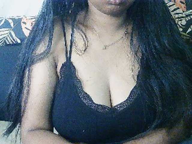 Happyi live cam on BongaCams