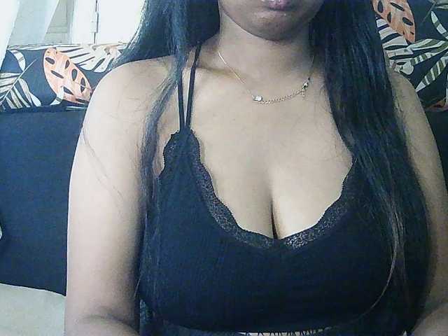 Happyi live cam on BongaCams