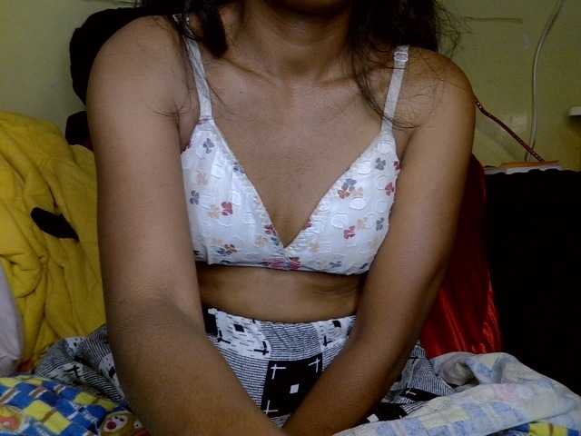 Happyi live cam on BongaCams