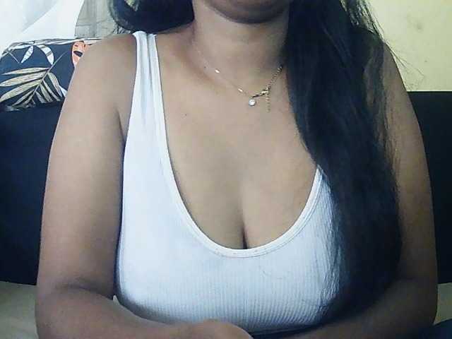 Happyi live cam on BongaCams