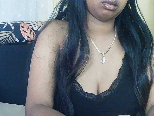 Happyi live cam on BongaCams