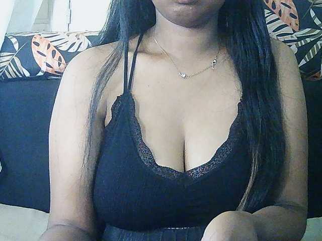 Happyi live cam on BongaCams