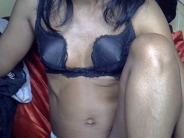 Happyi live cam on BongaCams