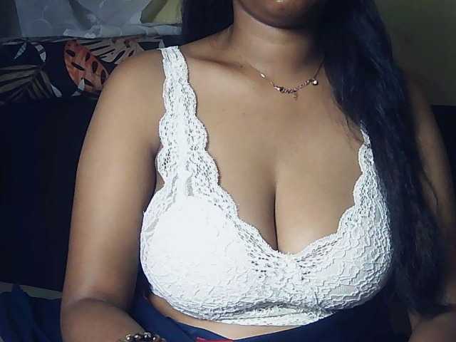 Happyi live cam on BongaCams